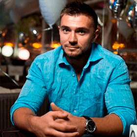 Максим Савченко